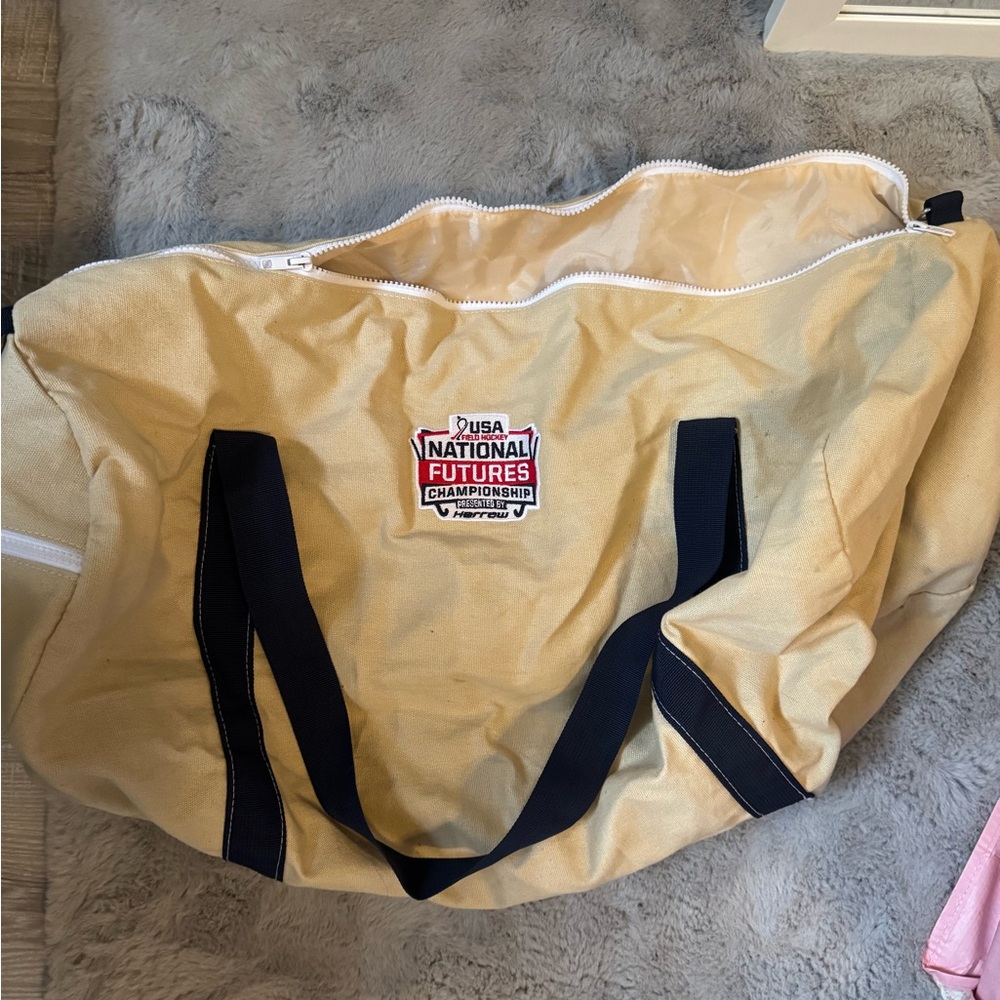 Field Hockey Beige Travel Bag with Navy Accents